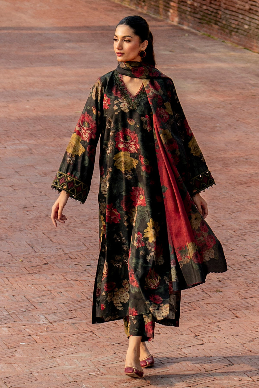 Unstitched Digital Printed Lawn 3Pc Suit