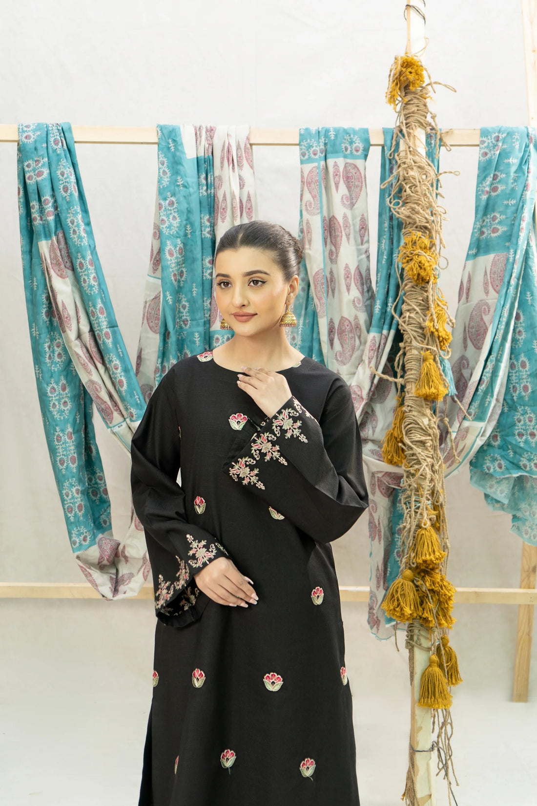 Unstitched Embroidered Lawn 2Pc Suit