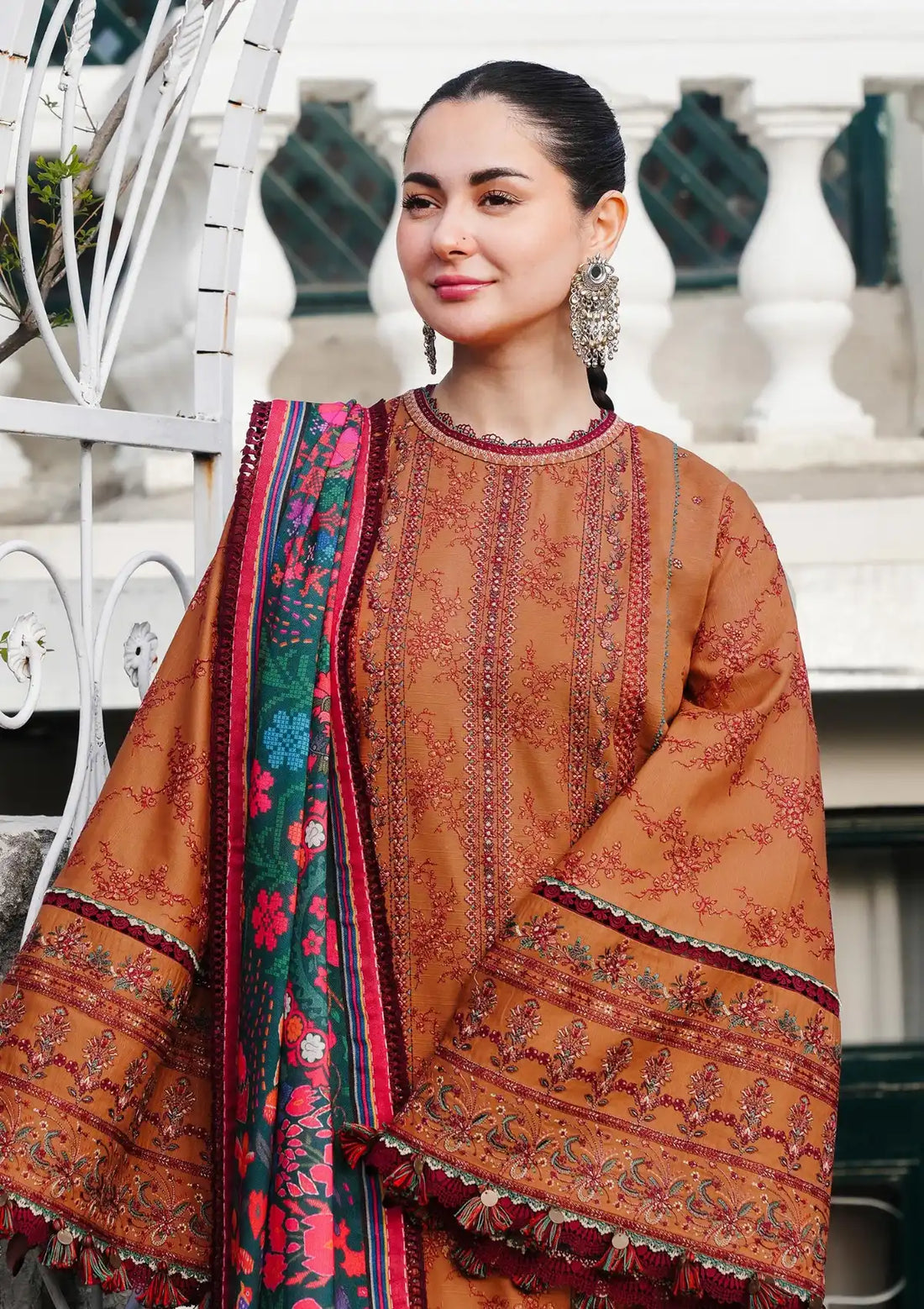 Unstitched Embroidered Winter 3Pc Suit