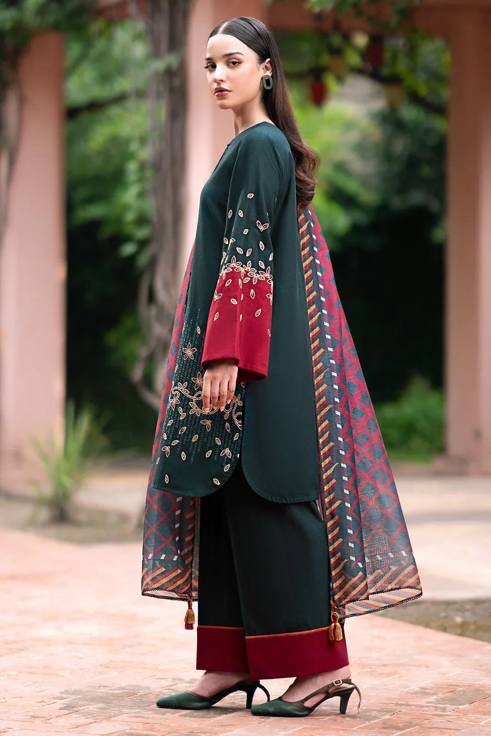 Unstitched Embroidered Lawn 3Pc Suit