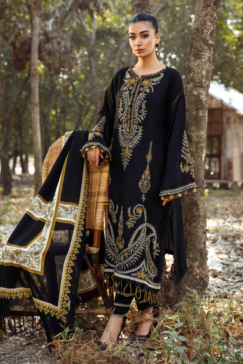 Unstitched Embroidered Lawn 3Pc Suit