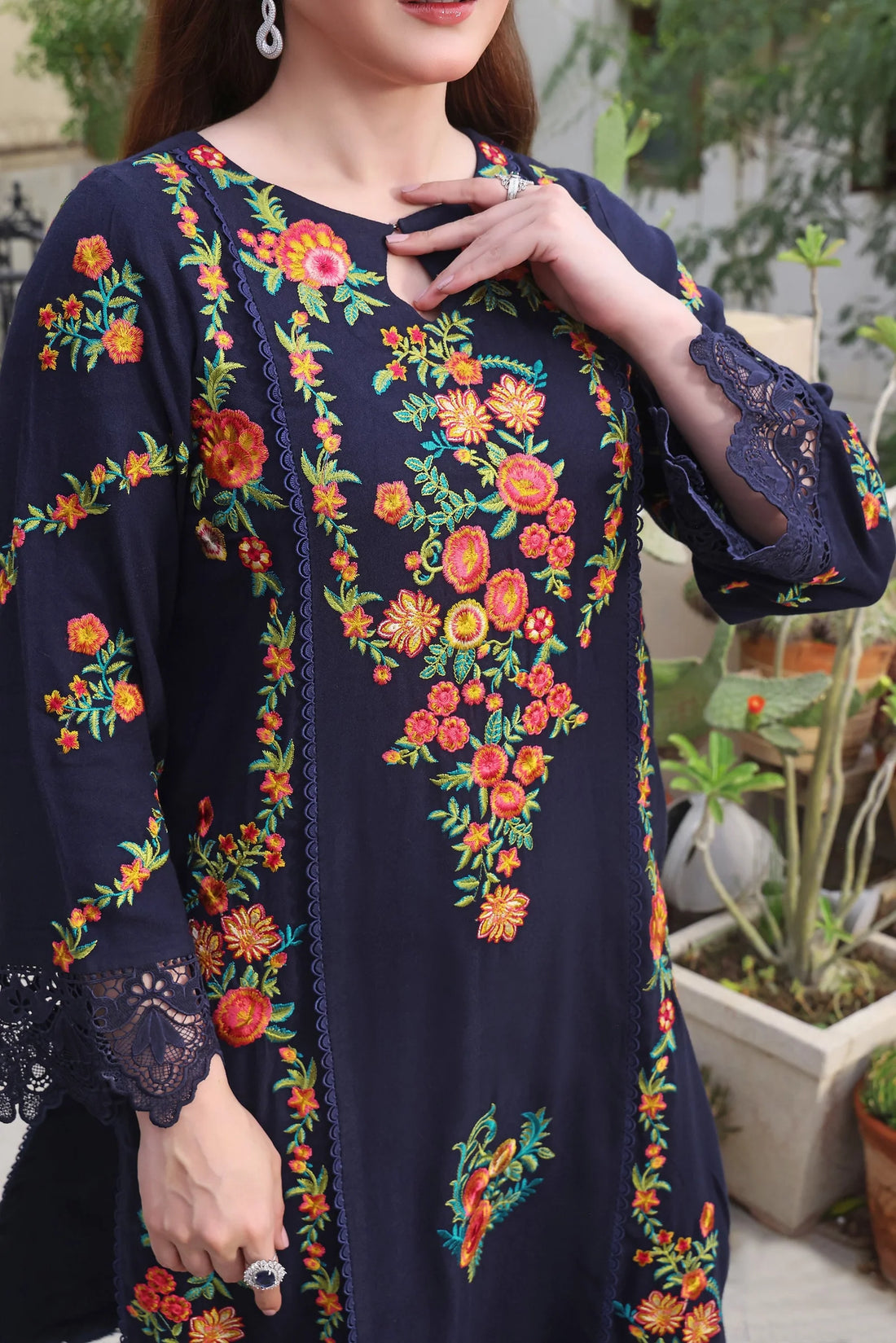 Unstitched Embroidered Winter 3Pc Suit