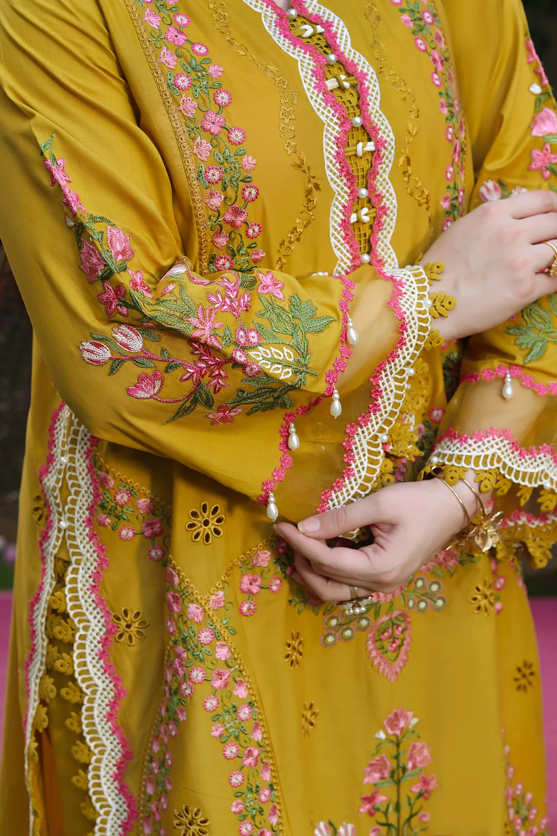 Aneela,s - Heavy Embroidered Dhanak 3 Piece – Luxury Winter Wear 1038
