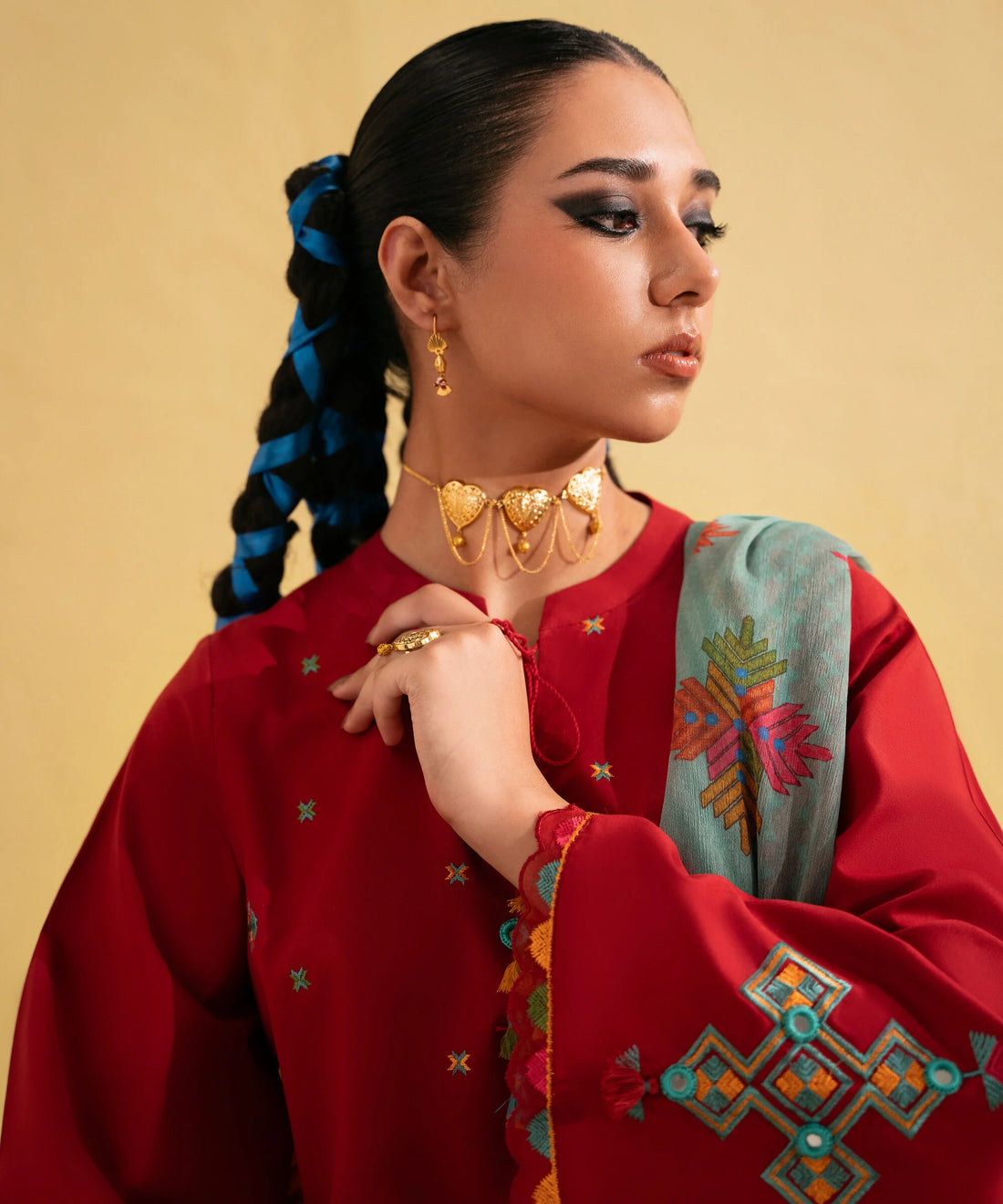 Unstitched Embroidered Winter 3Pc Suit