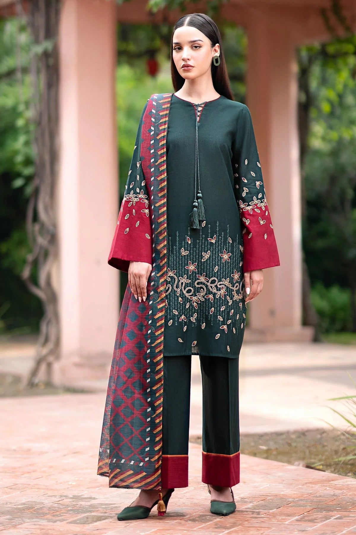 Unstitched Embroidered Lawn 3Pc Suit