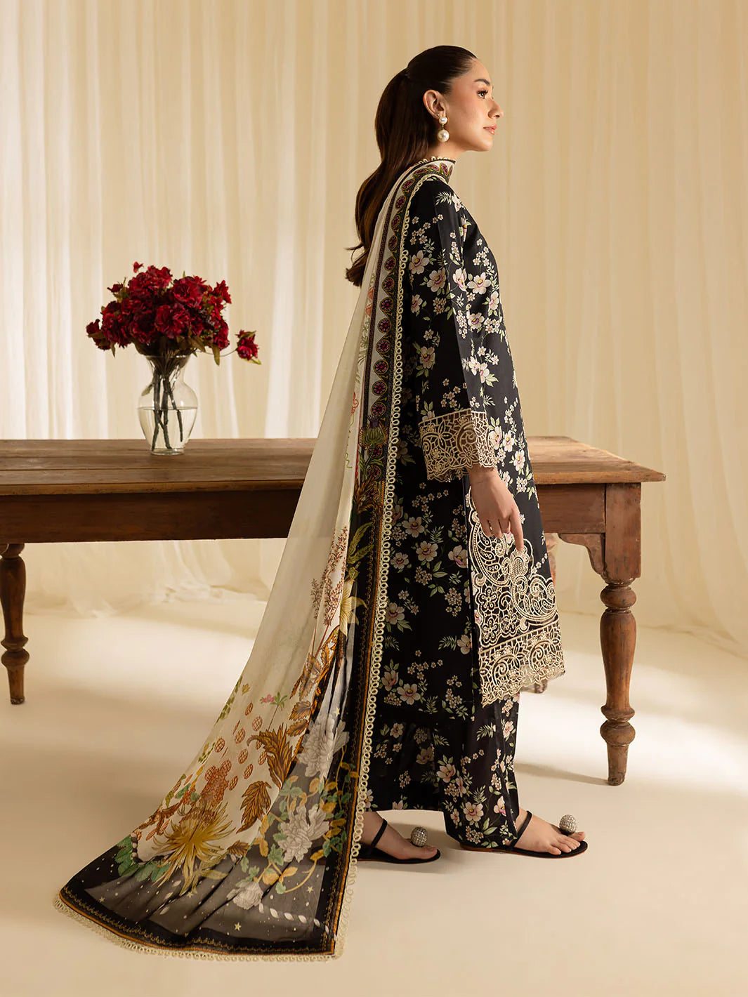 Unstitched Digital Printed Lawn 3Pc Suit