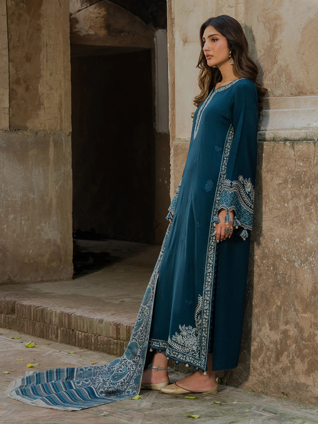Unstitched Embroidered Winter 3Pc Suit